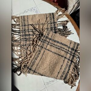 Cozy Plaid Infinity Scarf – One Size